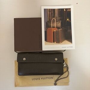 Louis Vuitton Portefeuille Accordion Taiga Wallet M30998